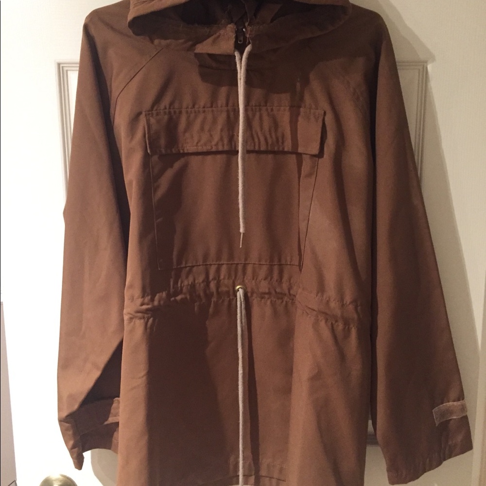 NWOT Vintage tan/brownish water repellent unisex slip on hooded jacket